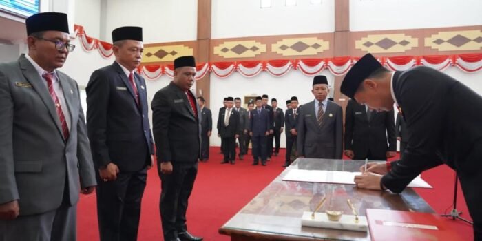 Bupati Lantik 3 Pejabat Pimpinan Tinggi Pratama di Lingkungan Pemkab Kapuas Hulu