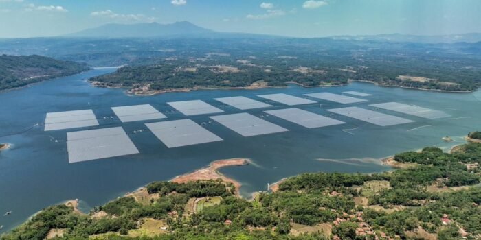 Gandeng ACWA Power, PLN Bangun 2 PLTS Terapung Lagi di Jabar dan Sumbar