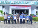 Hari Bela Negara Ke-75 4 Pegawai Batanghari Terima Penghargaan ASN dari Pemerintah