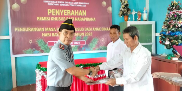 Rutan Kelas IIB Putussibau Berikan Remisi Natal kepada 25 Orang WBP