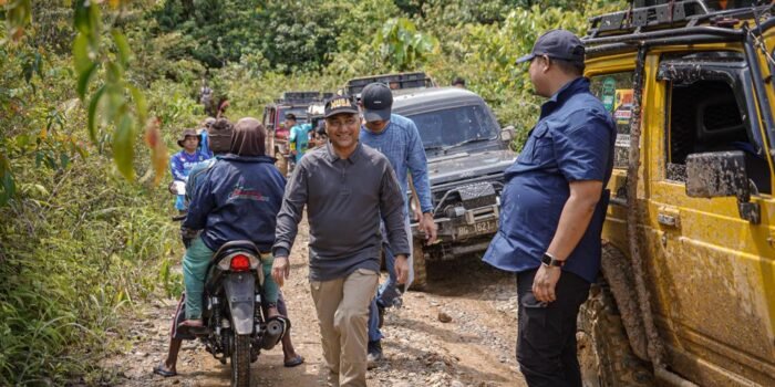 Jajal Trek Offroad, Pj Bupati Apriyadi Sapa Hingga Bermalam dengan Warga Pelosok di Muba