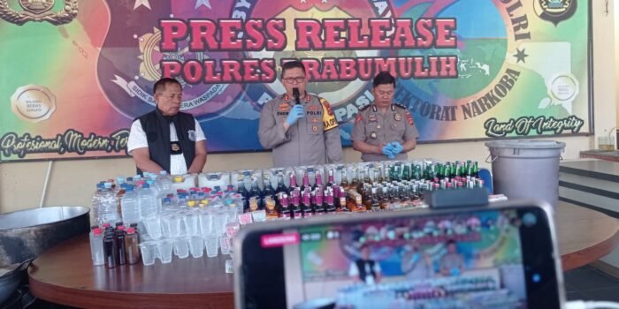 Cipta Kondisi Jelang Tahun Baru 2024, Polres Prabumulih Sita Ratusan Miras dan Petasan