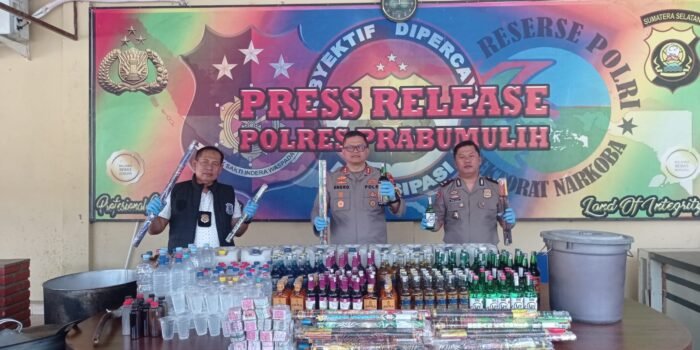 Kapolres Prabumulih Paparkan Program Tercapai dan Ungkap Kasus Tahun 2023