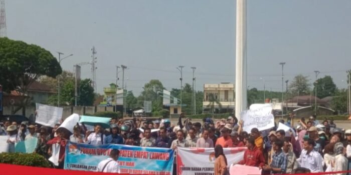 Pertanyakan Gaji, Forum BPD Empat Lawang Gelar Aksi