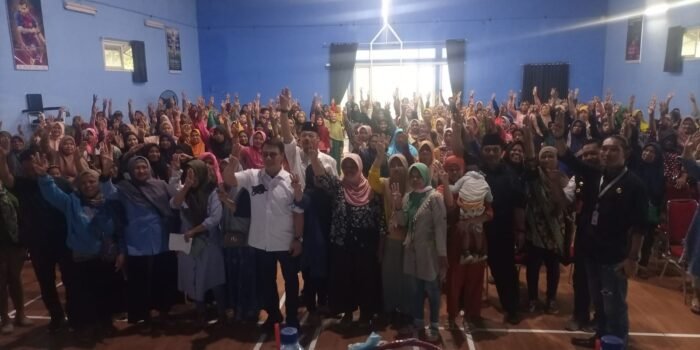 Wakil MPR-RI Dr Ahmad Basarah Sosialisasi Program KTP Sakti Untuk Masyarakat Penerima Manfaat