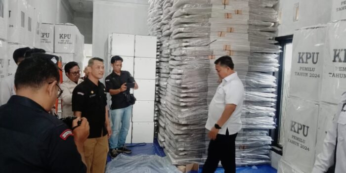 Tinjau Gudang Logistik Pemilu 2024, Ini Kata Pj Bupati Aceh Tamiang