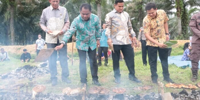Bupati dan Wabup Buka Pameran Pembangunan dan Bazar UMKM di HUT Kabupaten Sergai Ke-20
