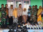 Polres Fakfak dan Kodim 1803/Fakfak Salurkan Bantuan Sembako dan Kesehatan bagi Korban Angin Puting Beliung
