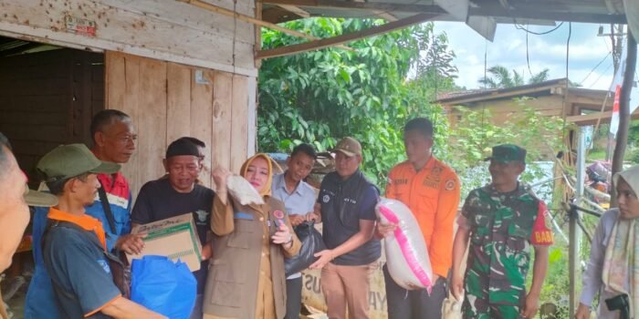KKKS Pertamina EP Pendopo Field Berikan Bantuan kepada Masyarakat Korban Banjir di Kabupaten Musi Rawas