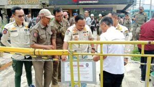 Areal Parkir Ruko Jalan Rajawali Palembang Ditutup