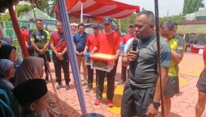 Mantap! Pangkostrad Tempuh 100 Km untuk Lakukan Giat Berbagi Tali Asih Kepada Ratusan Yatim Piatu, Dhuafa dan Guru Ngaji
