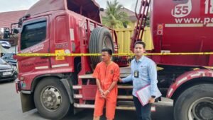 Supir Truk Tangki Pertamina “Kencing” Dijalan, Ditangkap Polda Sumsel