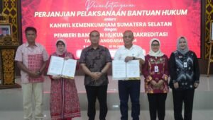 13 OBH Terakreditasi Tandatangani Perjanjian Pelaksanaan Bantuan Hukum di Kemenkumham Sumsel