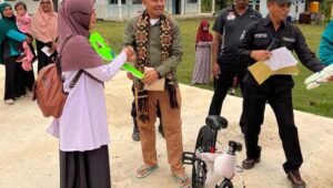 Bantuan Sarana Prasarana dan Komitmen Perbaikan Fasilitas Sekolah dari Bupati Fakfak