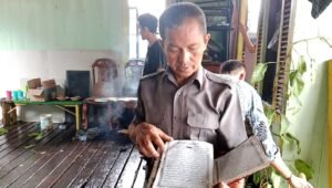 Kebakaran, Taupik Masih Sempat Selamatkan Kitab Suci Al – Quran
