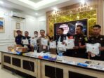 Pasutri Kompak Bawa Ribuan Butir Pil Ekstasi ke Palembang
