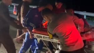 Lakalantas di Tol Palembang – Indralaya KM 29, Kapolres Musi Rawas Turun Tangan Evakuasi