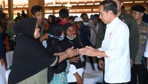 Hari Ini Presiden Jokowi Silaturahmi dengan Para Peserta Program PNM Mekaar di Bantul Yogyakarta
