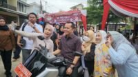Pj Gubernur Sumsel Fatoni Naik Motor Menuju TPS