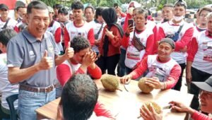 Meriahkan Hari Besar, Dua Caleg dari Partai Gerindra Adakan Lomba Unik