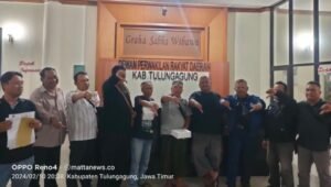 Geruduk DPRD Tulungagung Luapkan Kekecewaan, AMPUH Tuding Wakil Rakyat Terhormat Pengecut dan Tidak Cerdas Sama Sekali