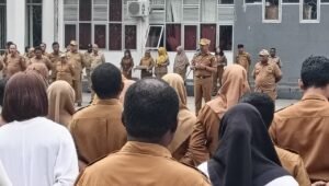 Penyerahan DPA 2024, Bupati Fakfak Ingatkan OPD Berkerja Keras Capai Target Program