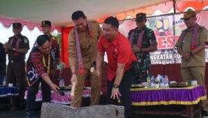 Resmikan Jalan Perjuangan, Bupati Kapuas Hulu : Semakin Meningkat dan Membangkitkan Ekonomi