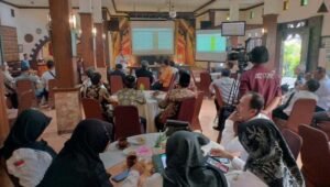 Hadiri Sarasehan, Penasihat APDESI Tulungagung Sebut Maju Pilkada 2024 Menjemput Takdir, Ada Apa ?