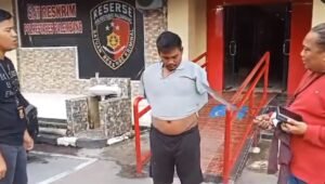 Fernando Digerebek Petugas Saat Tidur Lelap