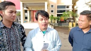 Nikah 7 Bulan, Anak Lahir Usia 9 Bulan, Tom Ngaku Menampal ‘Perahu Bocor’