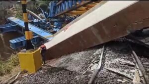 Flyover Bantaian Muaraenim Ambruk, Timpa Gerbong KA Babaranjang, Satu Tewas, Delapan Luka-Luka