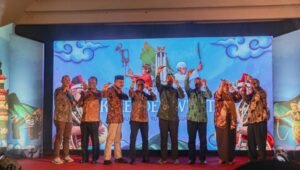 Tonjolkan Kearifan Lokal Gunakan Ketapel Tandai Launching Kalender Wisata Tulungagung 2024