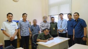 Kanwil DJP Sumsel dan Kep Bangka Belitung Serahkan Tersangka Tindak Pidana Perpajakan ke Kejari Palembang