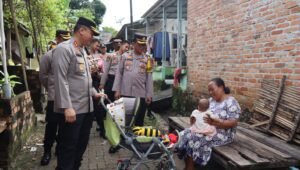Jum’ at Sedekah Polres Prabumulih, Bantu 10 Keluarga yang Membutuhkan