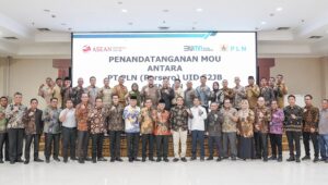 Pj Bupati Apriyadi Buat Seluruh Desa di Muba Dialiri Listrik