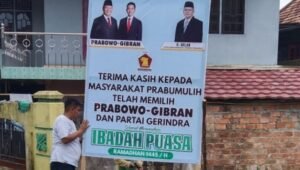 Kemenangan Prabowo-Gibran dan Gerindra, H. Arlan Sebar Baleho Terima Kasih