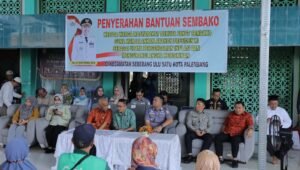 Produktif di Bulan Puasa, Ratu Dewa Bagikan 353 Sembako Hingga Tinjau Layanan Jemput Bola Dokumen Kependudukan