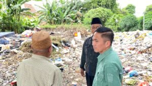 Tinjau Fogging, Ratu Dewa Malah Temukan Selokan Mampet Hingga Gunung Sampah di Dekat Rumah Susun