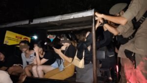 Operasi Non Yustisi, Satpol PP Kapuas Hulu Amankan 15 Orang Tanpa KTP dan 2 Tanpa Kartu Pelajar