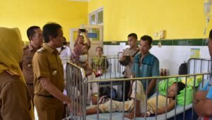 Pj Bupati OKI Temui Pasien DBD di RSUD
