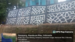 Pembangunan Batu Miring Proyek SDN 015 Senayang Sesuai Kontrak Kerja