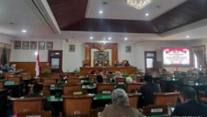 Rapat Paripurna, Ketua DPRD: Penyampaian LKPJ Bupati Tulungagung Tahun 2023