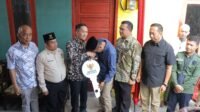 Korban Kebakaran Faisal Bahagia Usai Terima Kunci Rumah Baru dari Ratu Dewa