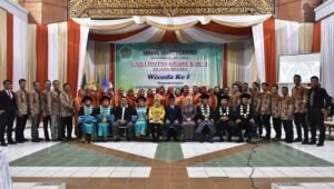 Wisuda Sarjana Universitas Graha Karya Muara Bulian 2024 Dihadiri oleh Wakil Bupati dan Ketua DPRD Batanghari