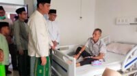 Bupati Batanghari Berbagi Kebahagiaan Idulfitri dengan Pasien di RSUD Hamba Muara Bulian