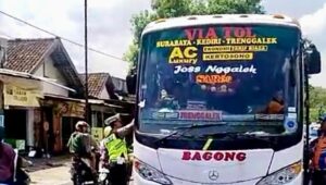 Nekat Lawan Arah, Bus Bagong Ditilang Polisi, Kasat Lantas Polres Tulungagung: Sanksi dan Pembinaan