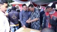 Antusias Warga di Acara Bagi Sembako dan Jemput Bola Dokumen Kependudukan Bersama Ratu Dewa