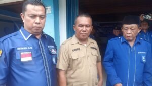 Perwakilan H. Arlan Ambil Formulir Pendaftaran Balon Wali Kota Prabumulih di Sekretariat PAN