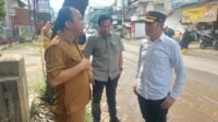 Pj Sekda Tinjau Perbaikan Jalan Segaran, Minta Balai Prasarana Pemukiman Sumsel Perbaiki Jalan Rusak Dampak Proyek IPAL