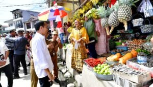 Kunjungi Kabupaten Mamasa, Presiden Jokowi Janji Bangun Pasar Baru di Mamasa